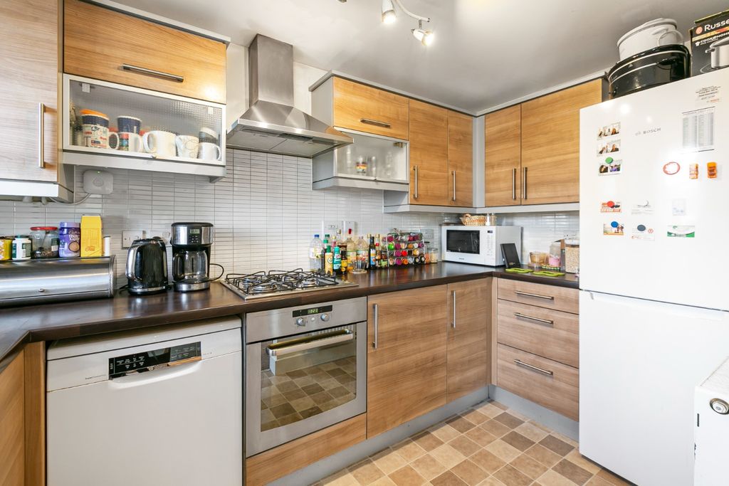 Property photo 3 of 10 3984123