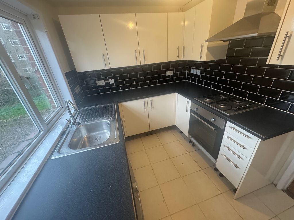 Property photo 2 of 9 Image