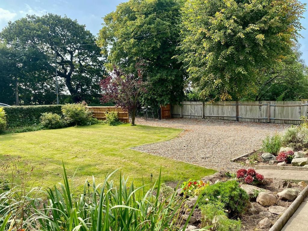 Property photo 2 of 15 953273