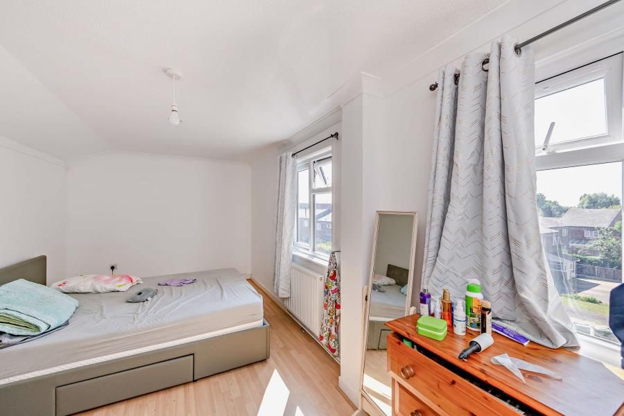 Property photo 2 of 5
