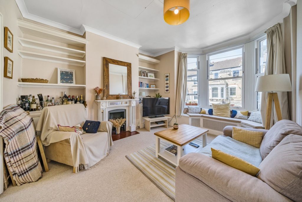 Property photo 1 of 7 989343 (2)