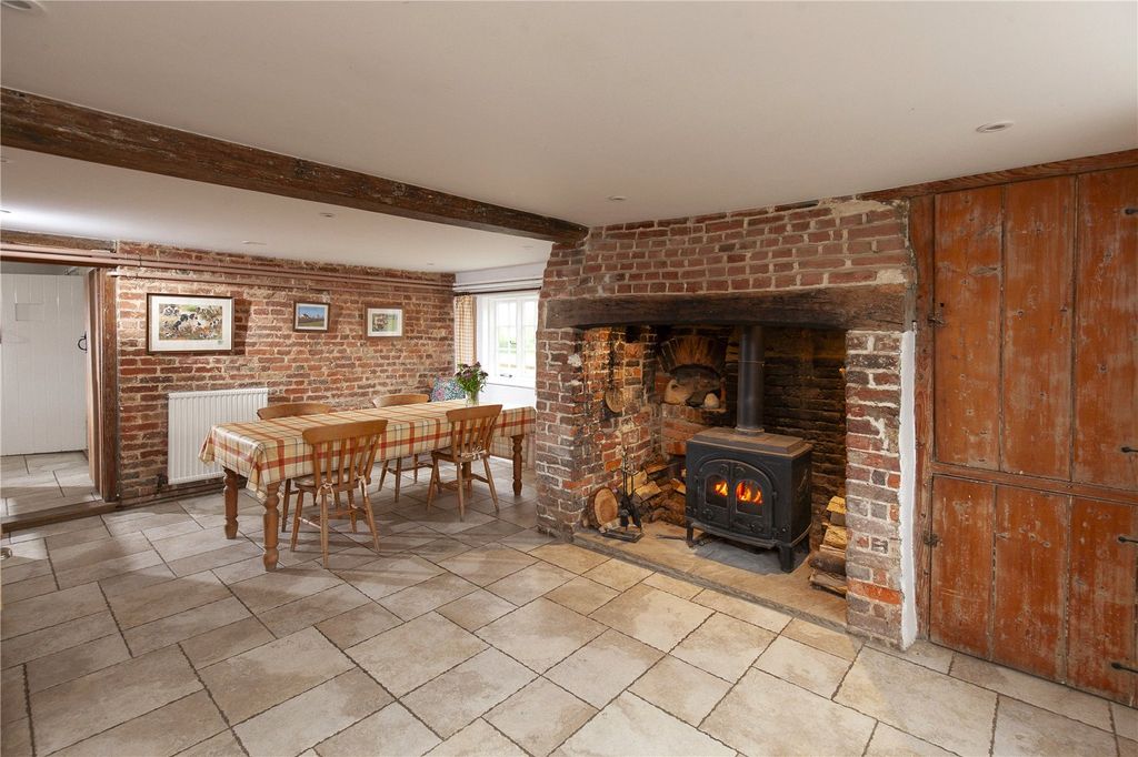 Additional image 6 of 6 bed equestrian for saleHeberdens Farm, Finchdean, Waterlooville, Hampshire PO8