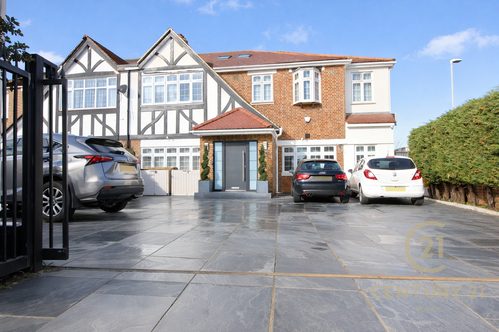 Property photo 1 of 30