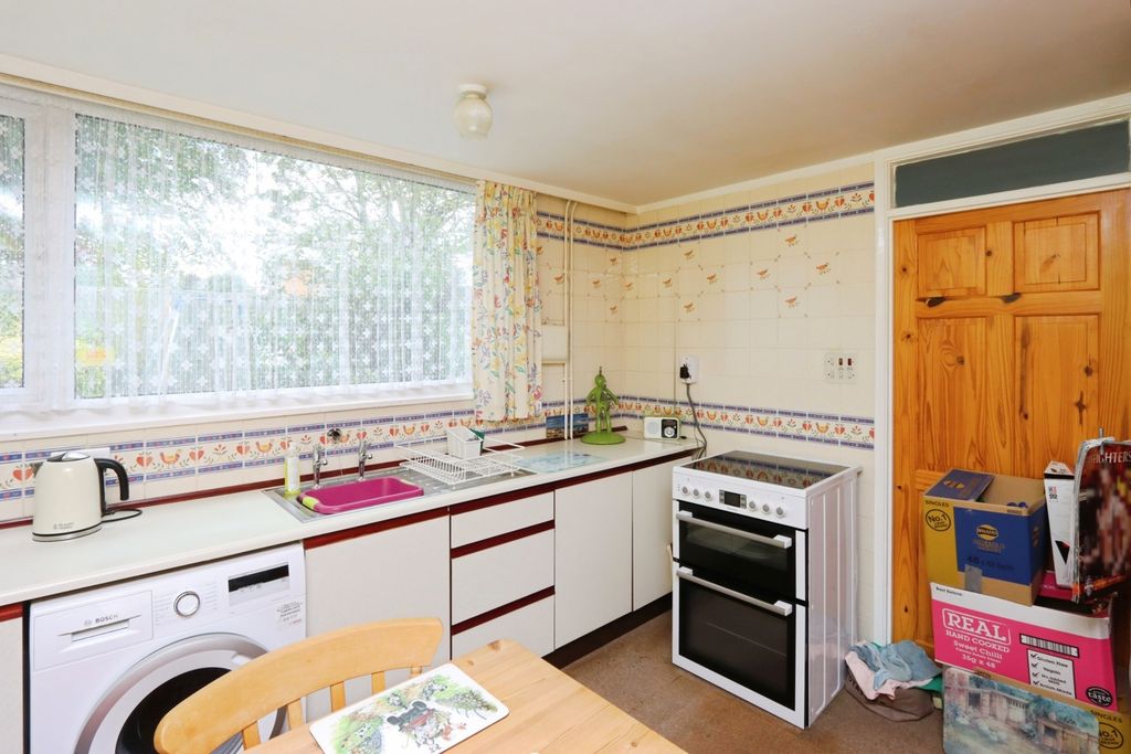 Property photo 3 of 17 Photo