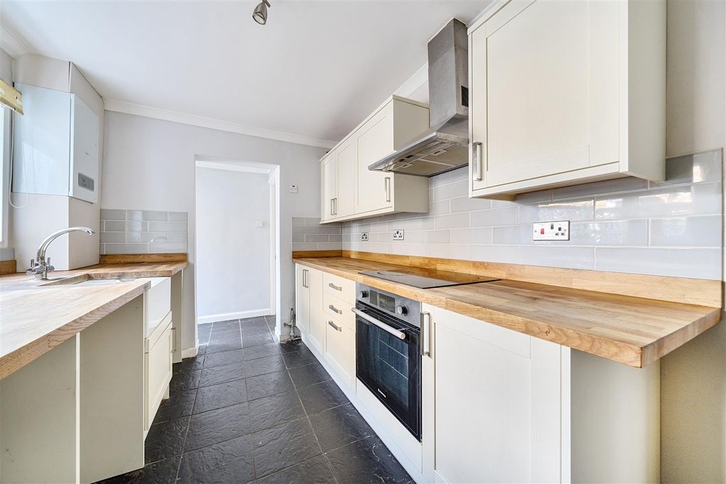 Property photo 3 of 23 1299987-9-6851d184d5ce3.Jpg