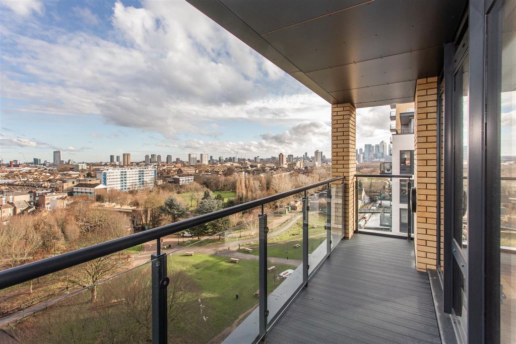 Property photo 3 of 13 Balcony