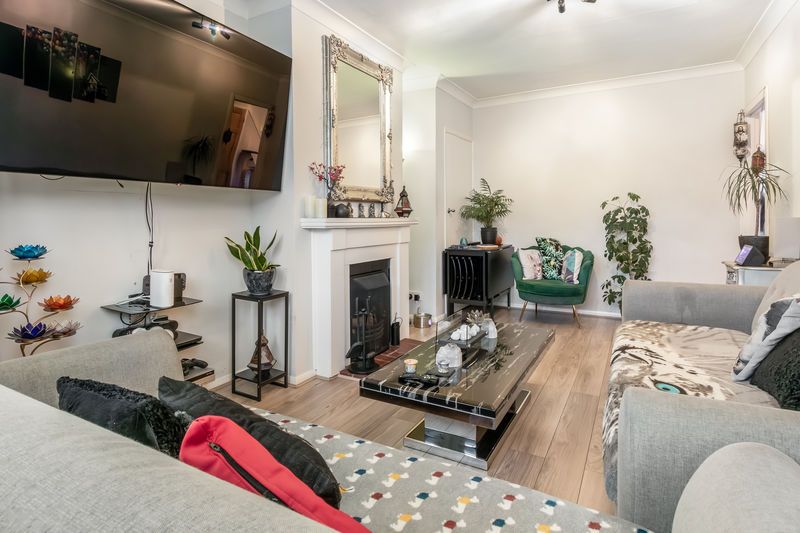 Property photo 3 of 14 Photo 4