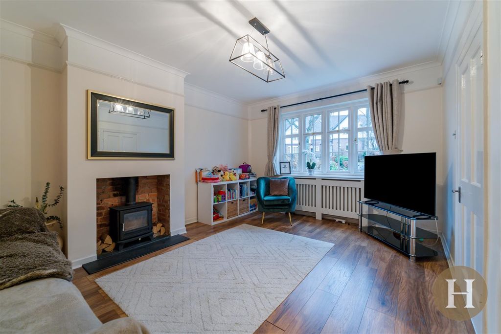 Property photo 2 of 30 Living Room