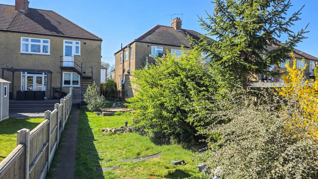 Property photo 2 of 13 Picture No. 20