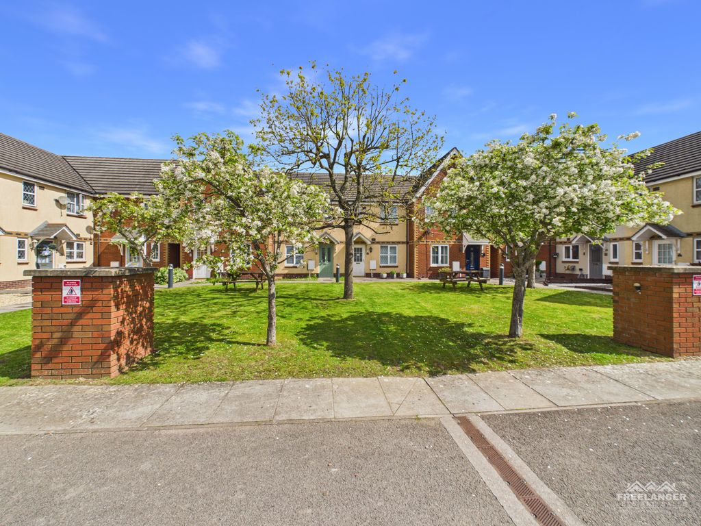 Property photo 3 of 19 Coomuncal Garden 2