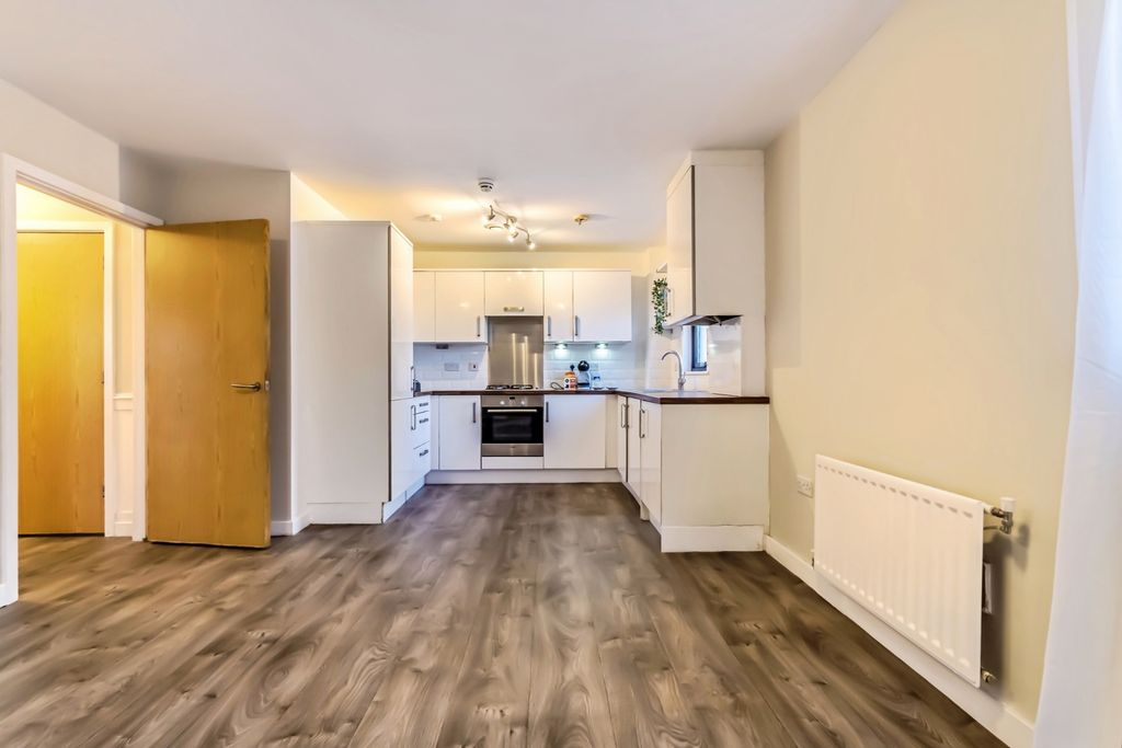 Property photo 3 of 17 Pbox-Img.Jpg