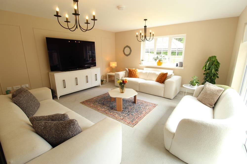 Property photo 2 of 20 Lounge