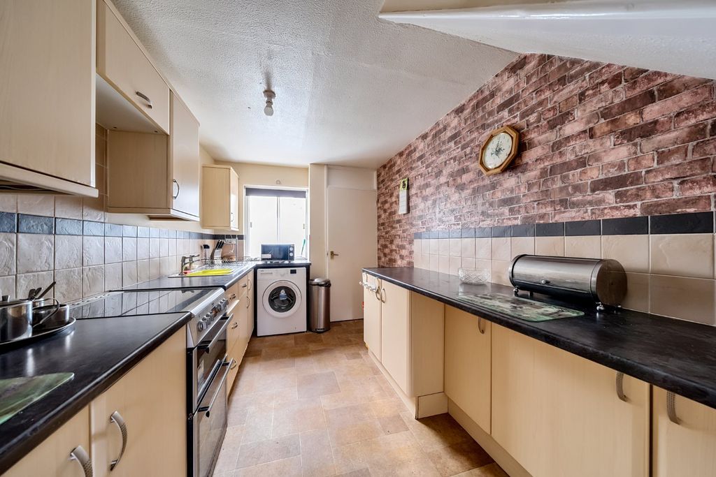 Property photo 2 of 12 Picture No. 01