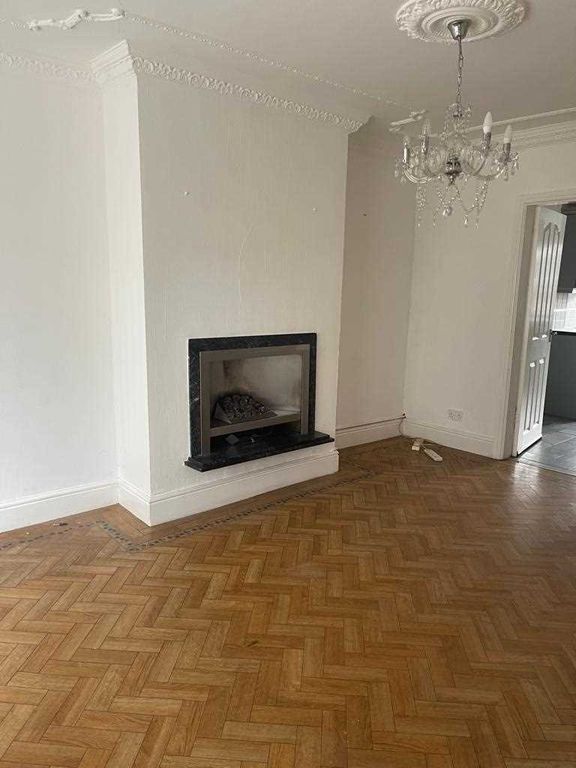 Property photo 2 of 3