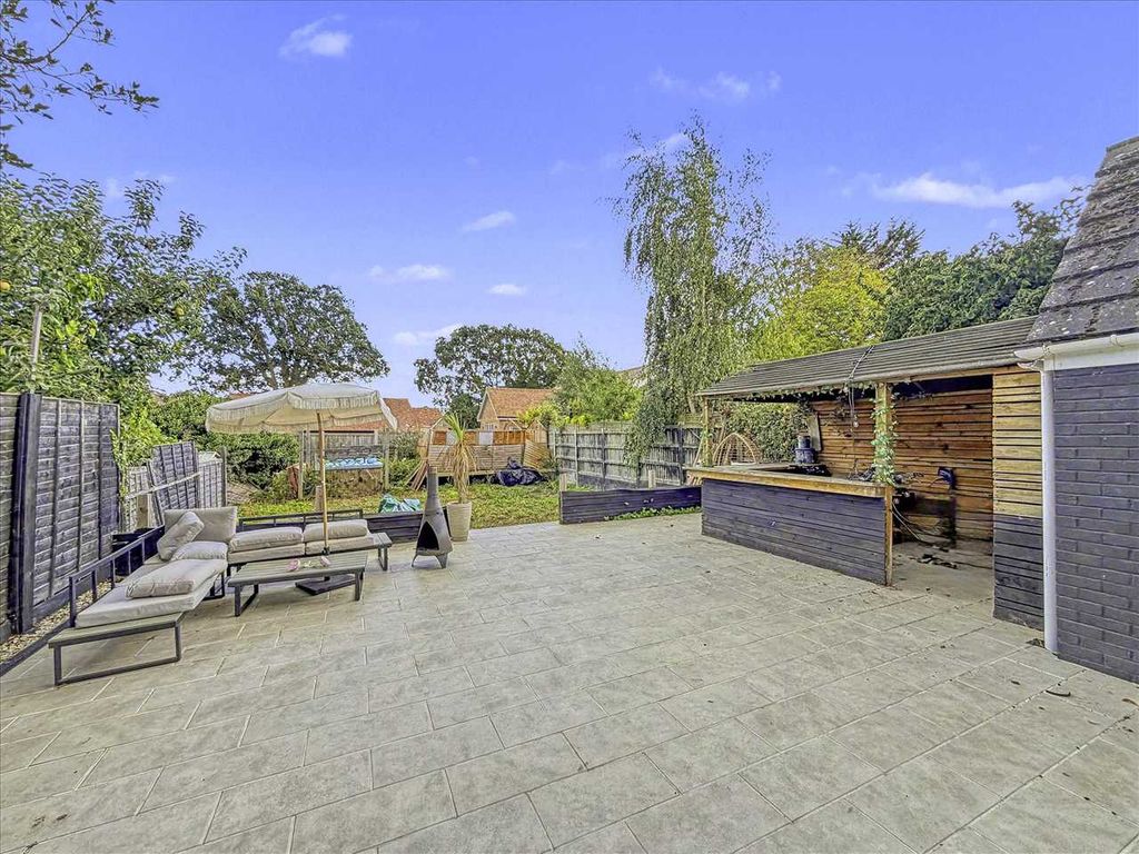 Property photo 2 of 4