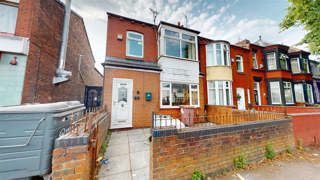 Property photo 1 of 17 Knowsley Road For Sale
