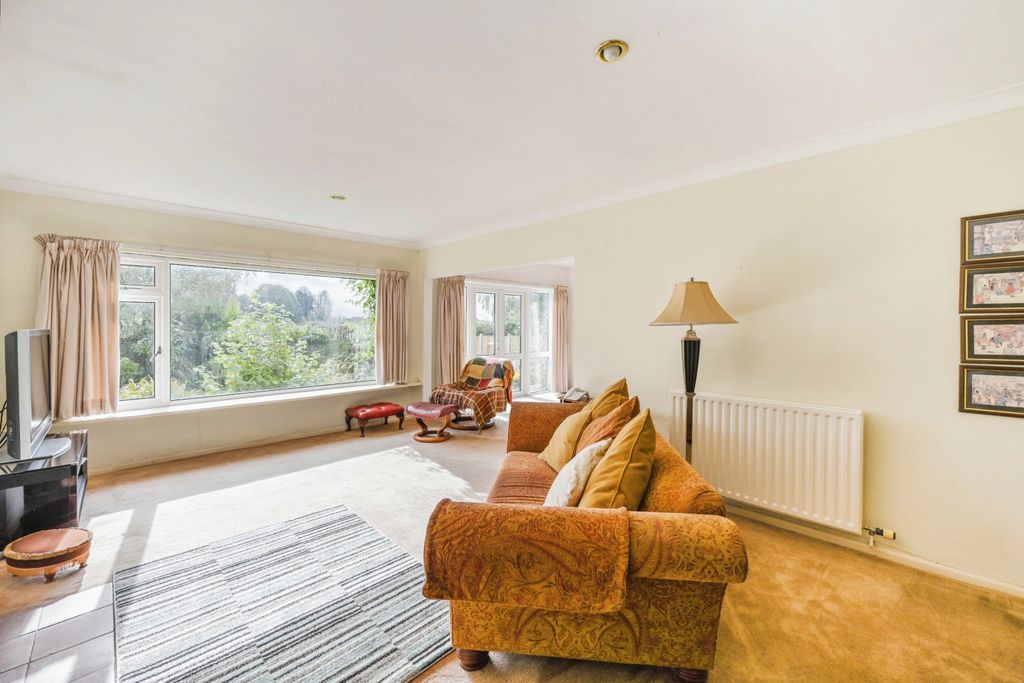 Property photo 3 of 23 41A_Robincroftroad17Of26