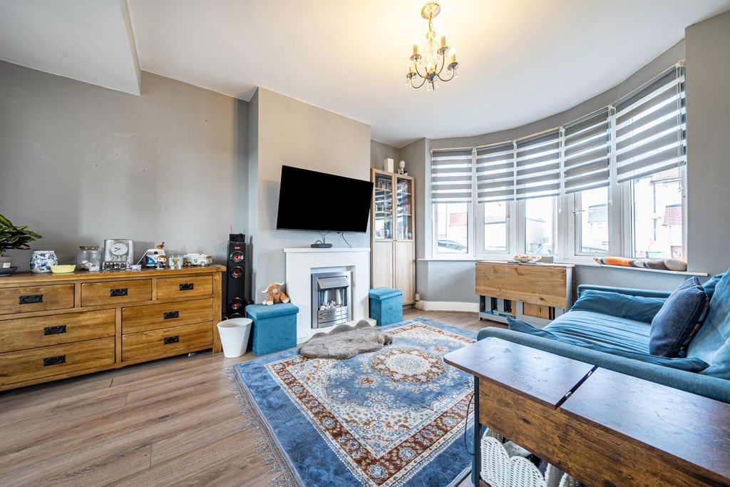 Property photo 2 of 22 Reception Room