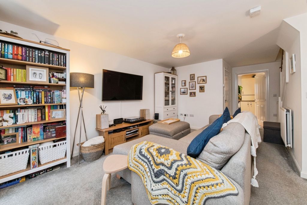 Property photo 3 of 16 Photo