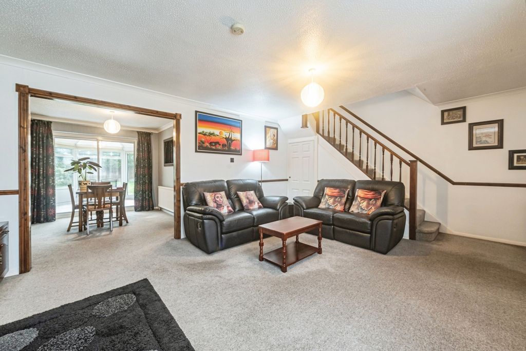 Property photo 3 of 33 Pbox-Img.Jpg