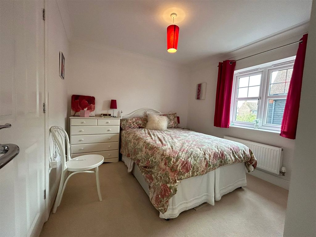 Property photo 2 of 4 Picture No. 04