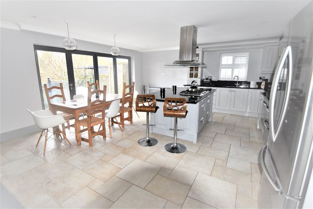 Property photo 1 of 23 Picture No. 63