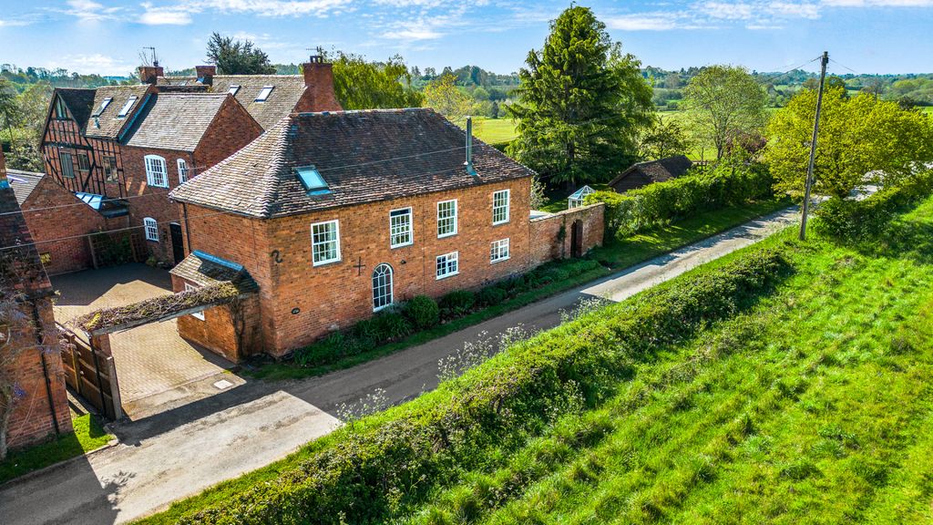 Property photo 1 of 30