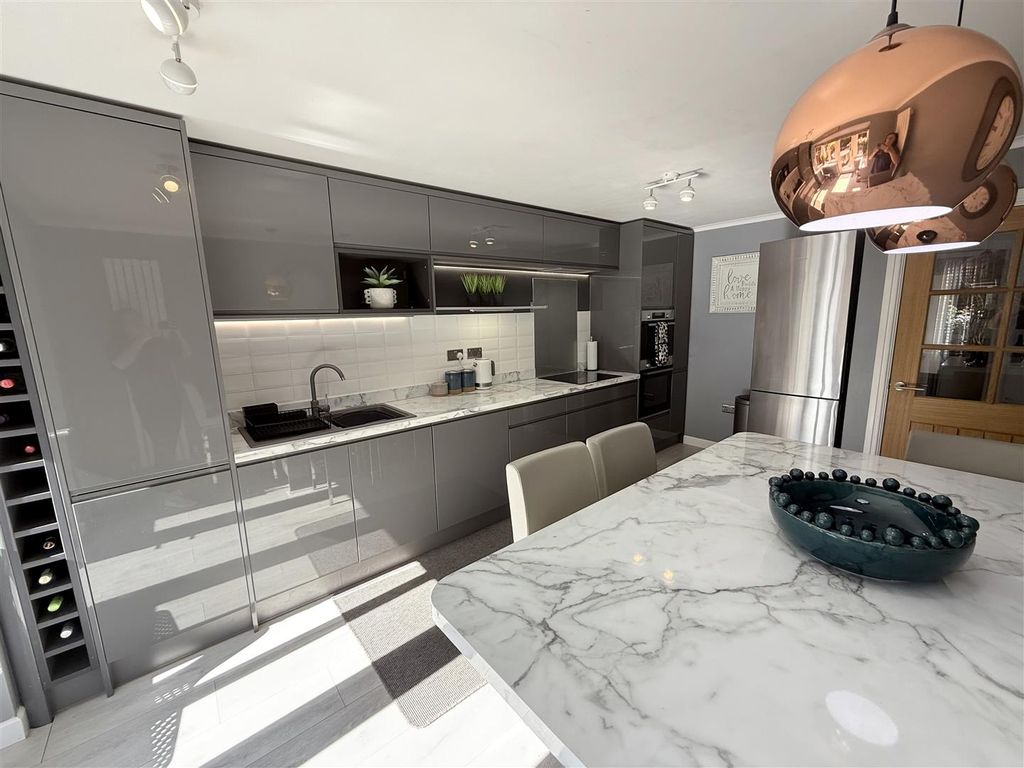 Property photo 2 of 30 Fullsizerender.Jpeg