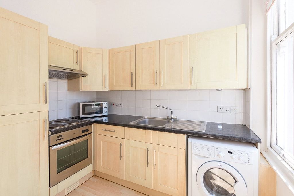 Property photo 1 of 11 Picture No. 04
