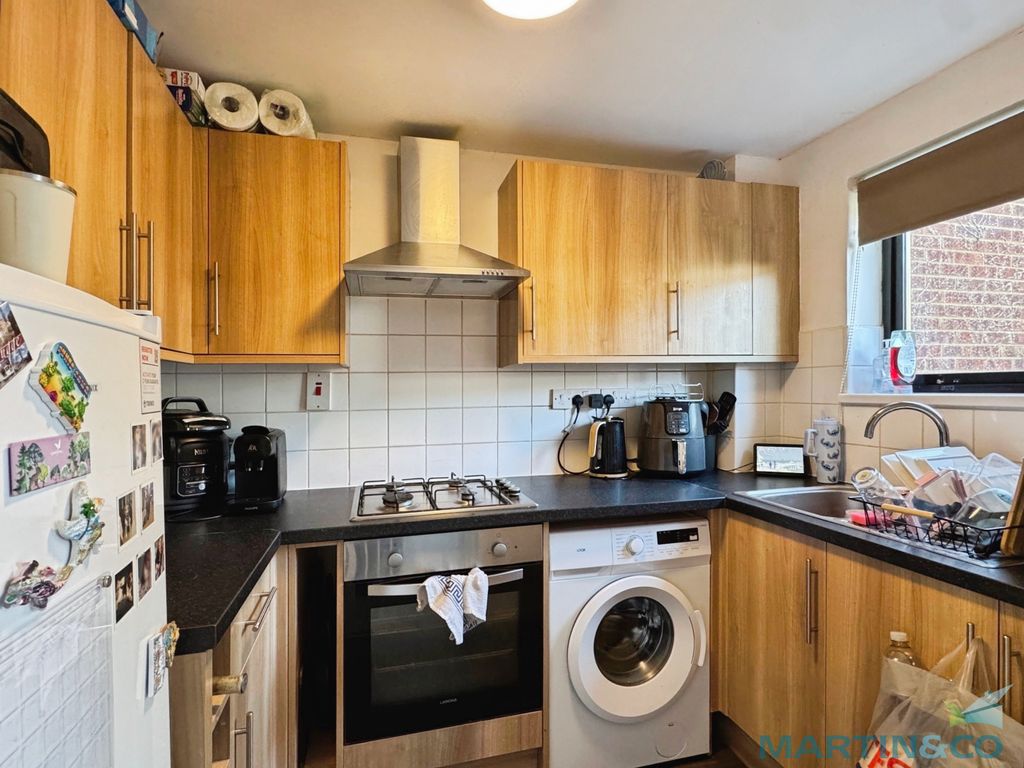 Property photo 2 of 10 96c47490-4-4CC1-A3B8-E8781F6D2580-8406-0000046Ec02