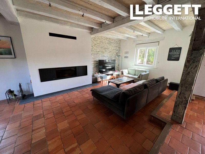 Property photo 3 of 10