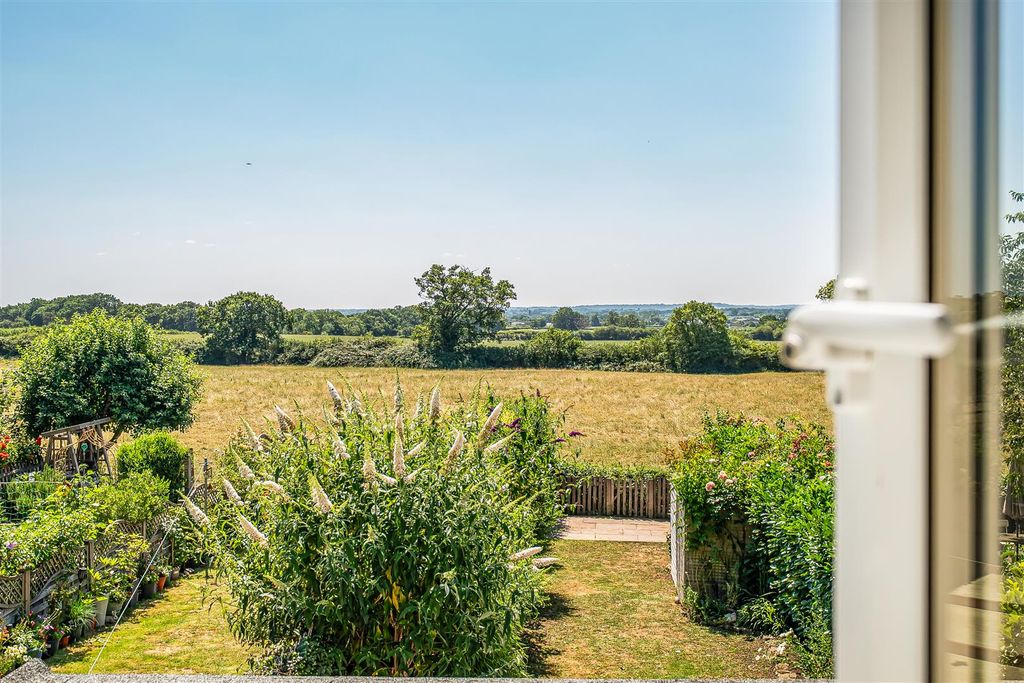 Property photo 1 of 25 1485075-20-6A4Ed14E7E553.Jpg