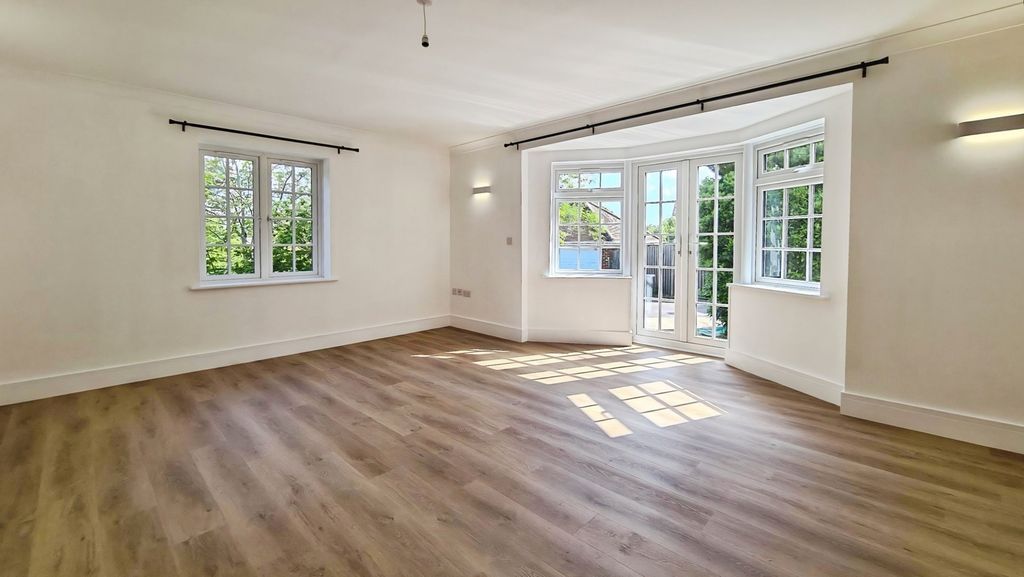 Property photo 1 of 7 Pbox-Img.Jpg