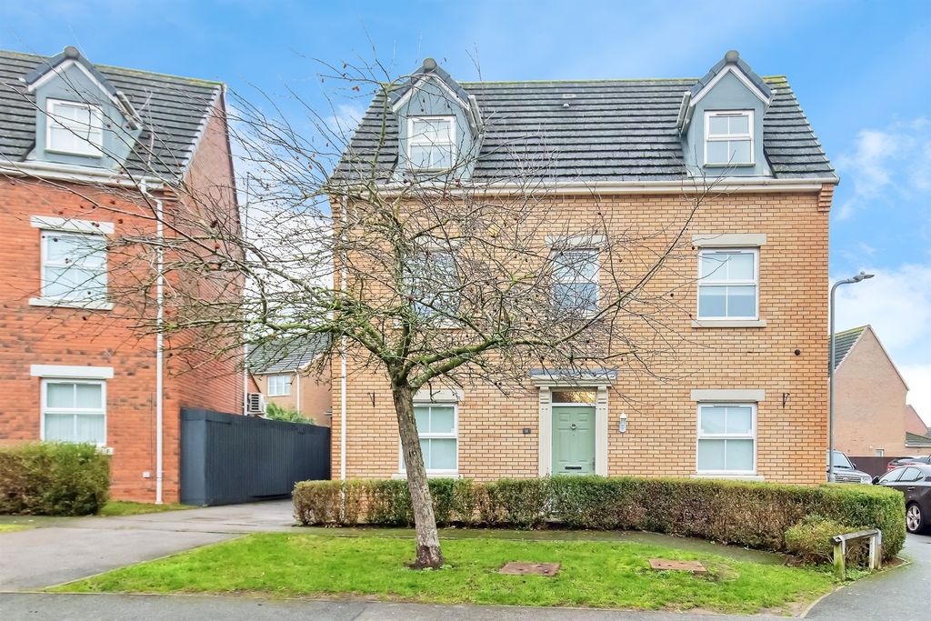 Property photo 2 of 17