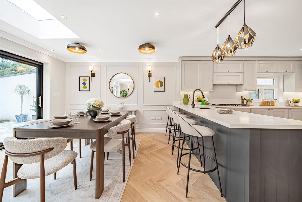 Property photo 3 of 22 Image