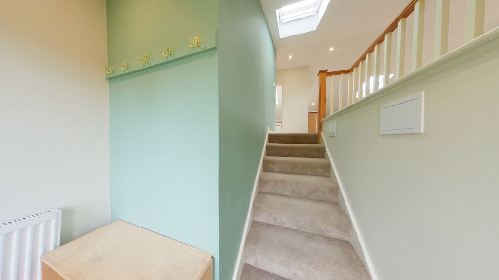 Property photo 3 of 10 Entrance Lobby