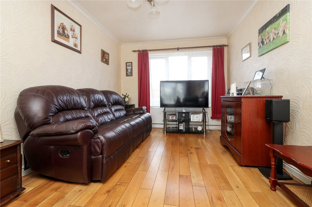 Property photo 3 of 18 Picture No. 10