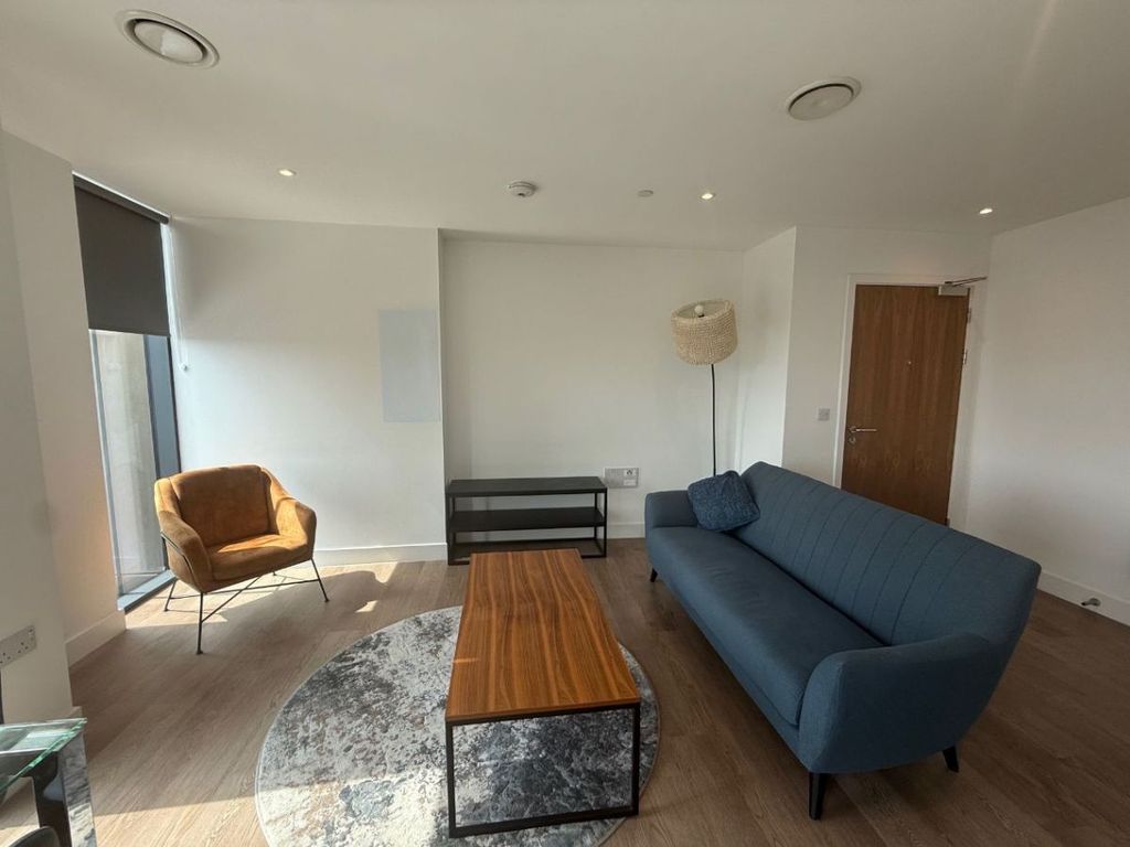 Property photo 2 of 12