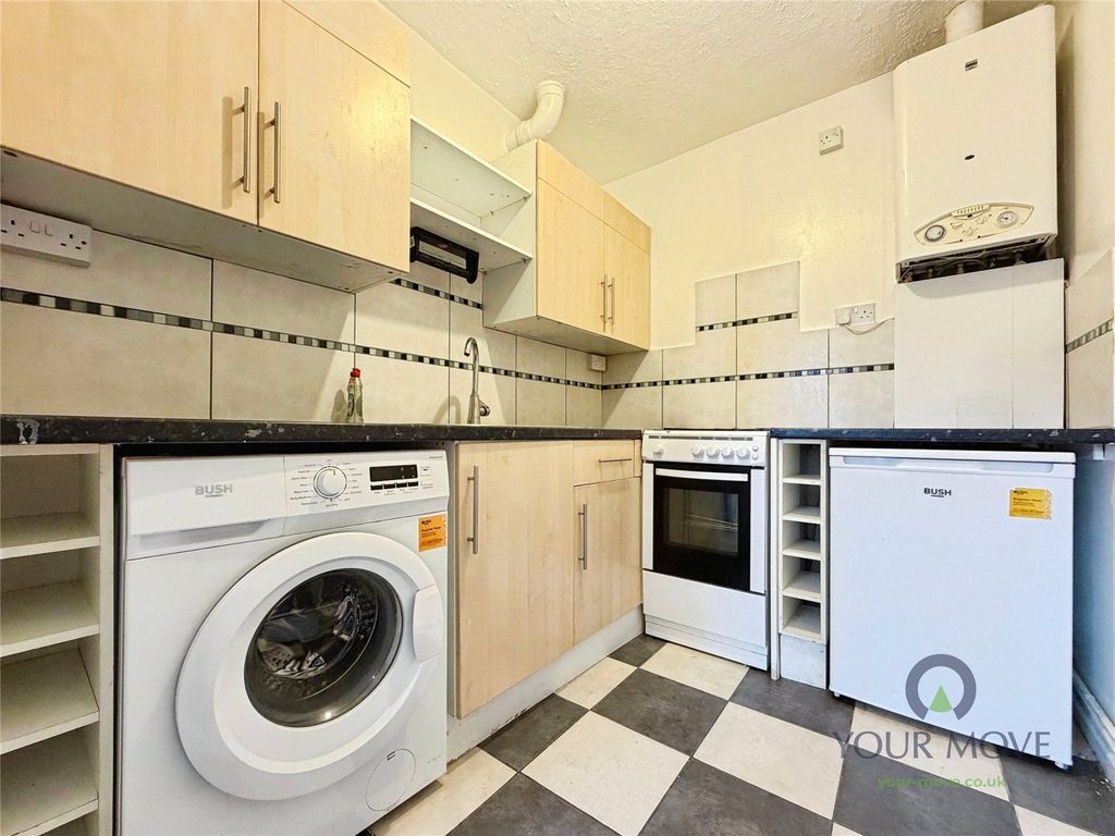 Property photo 3 of 13 Picture No. 18