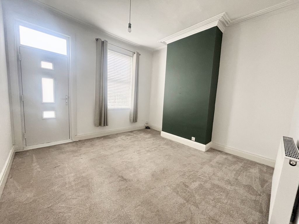 Property photo 3 of 10 Img_1687