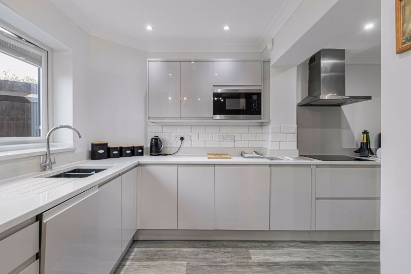 Property photo 3 of 18 Photo 8