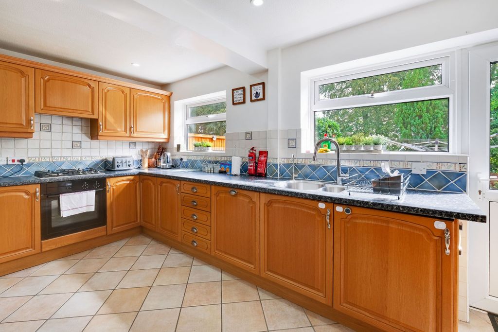 Property photo 3 of 64