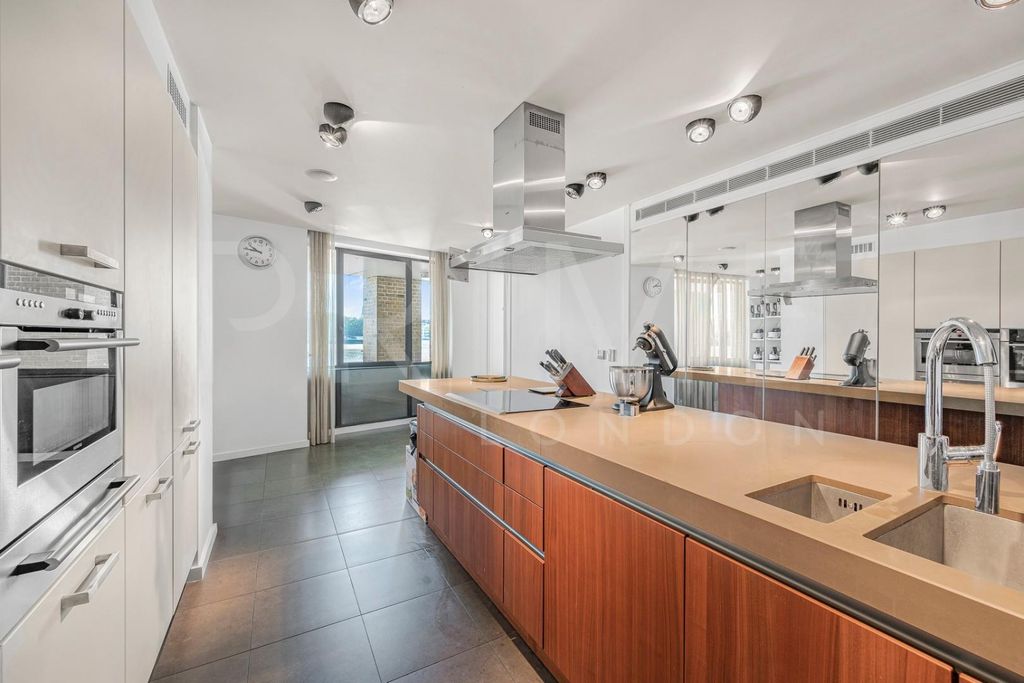 Property photo 3 of 12 Kitchen2 (1).Jpg