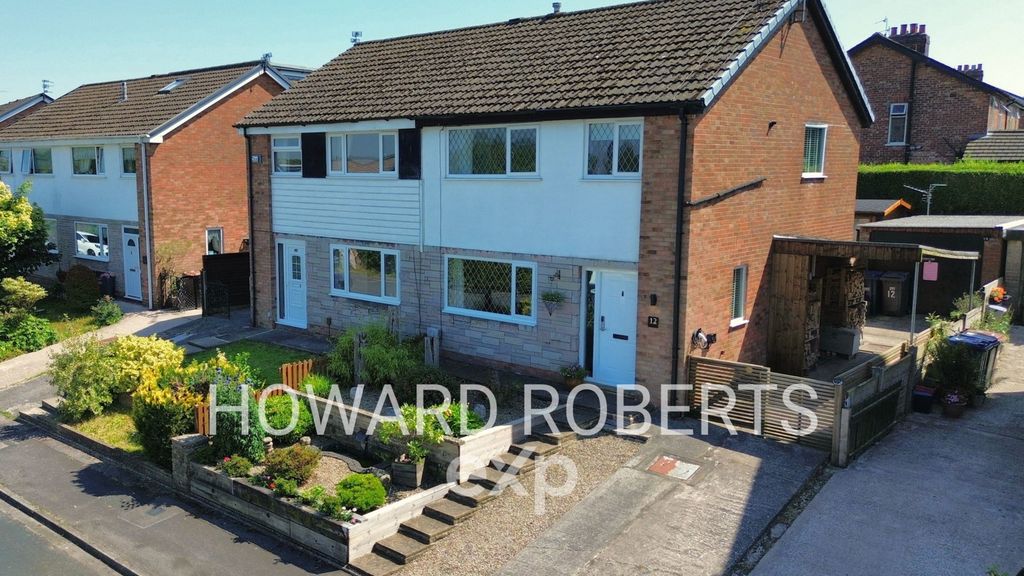 Property photo 2 of 23