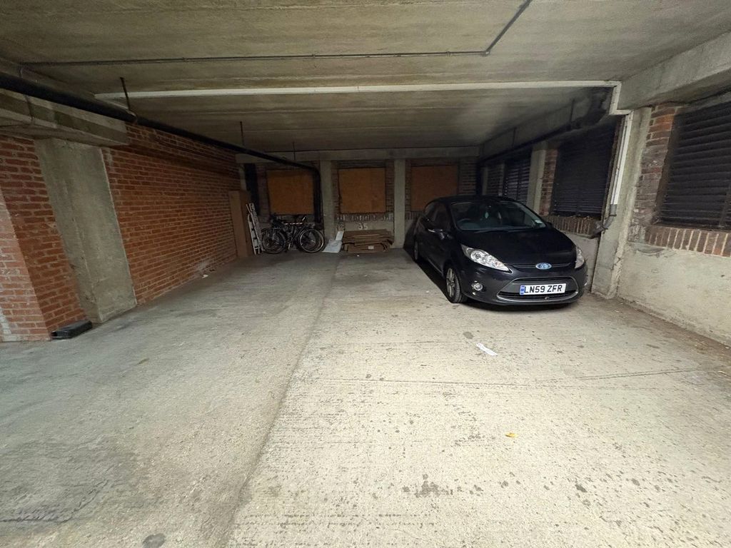 Property photo 2 of 2 Parking Space 55