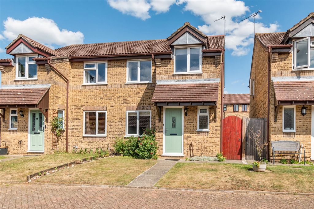 Property photo 1 of 18 8653779-Exterior07.Jpg