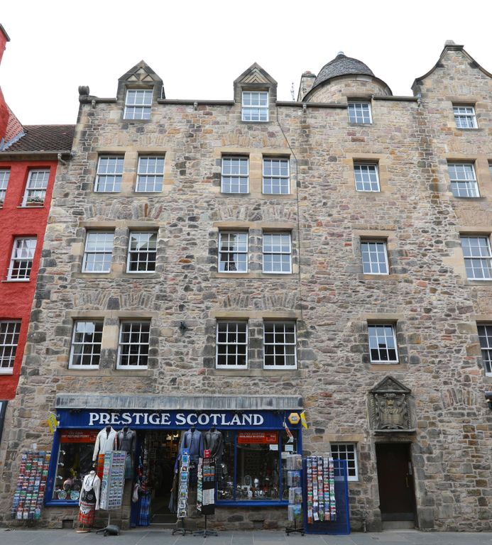 Property photo 2 of 18