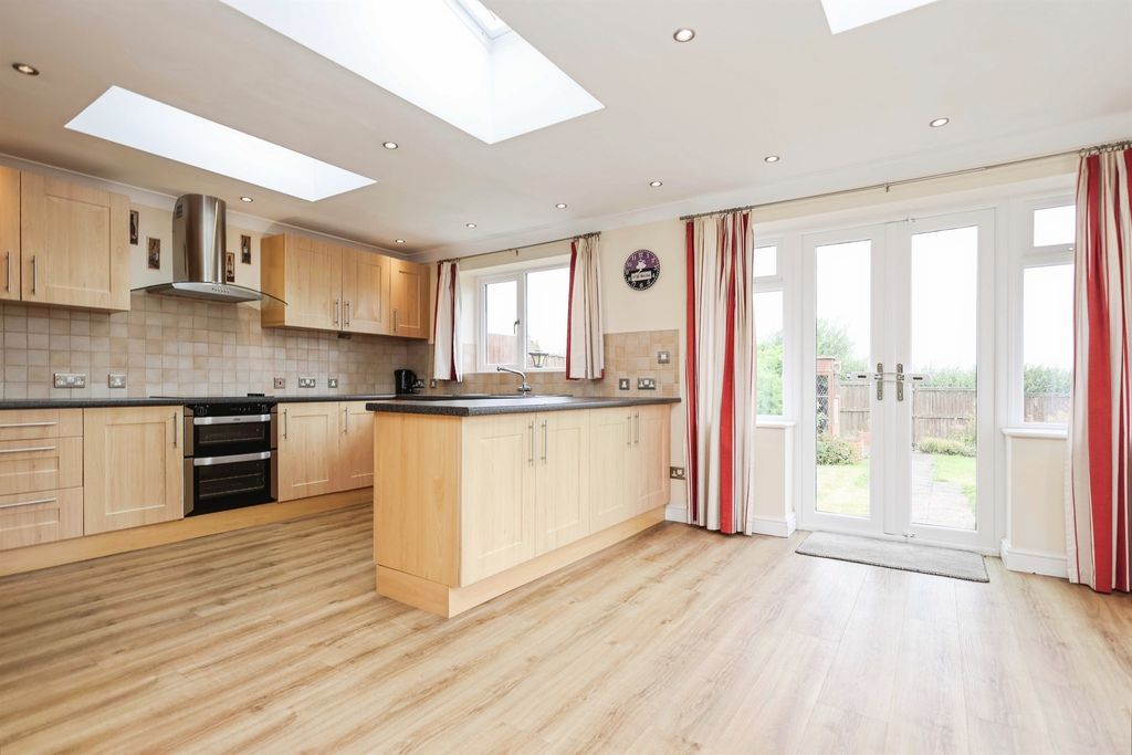Property photo 2 of 17