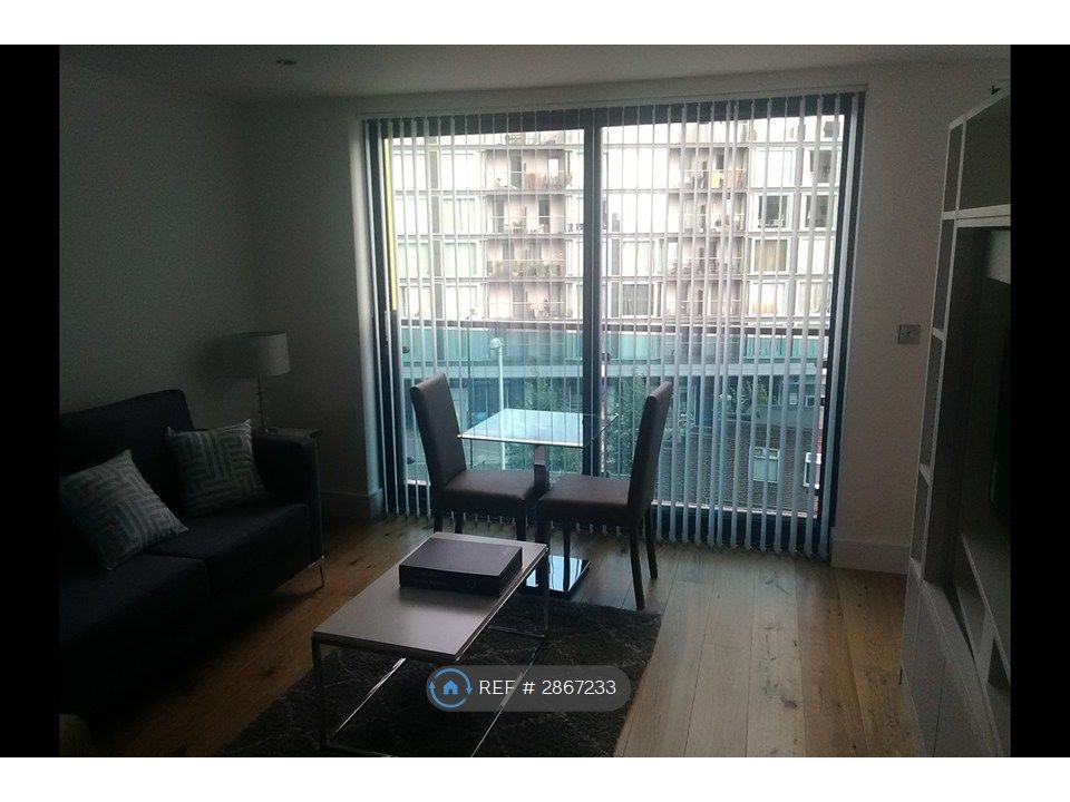 Property photo 2 of 10 Lounge