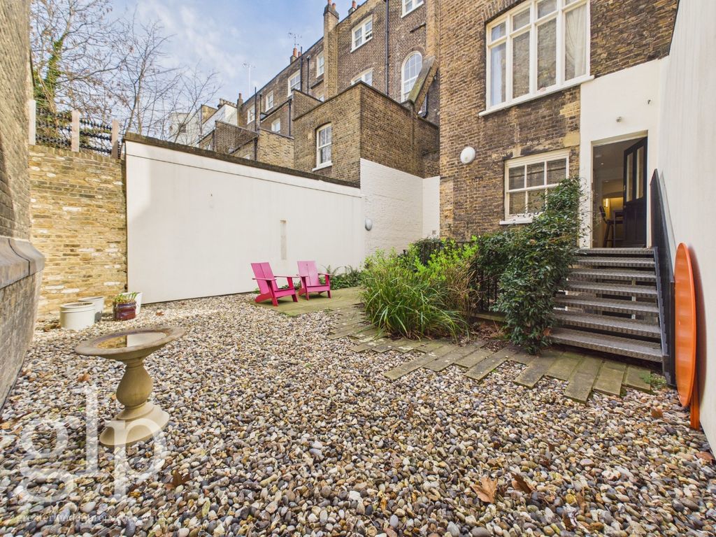 Property photo 2 of 35 998882